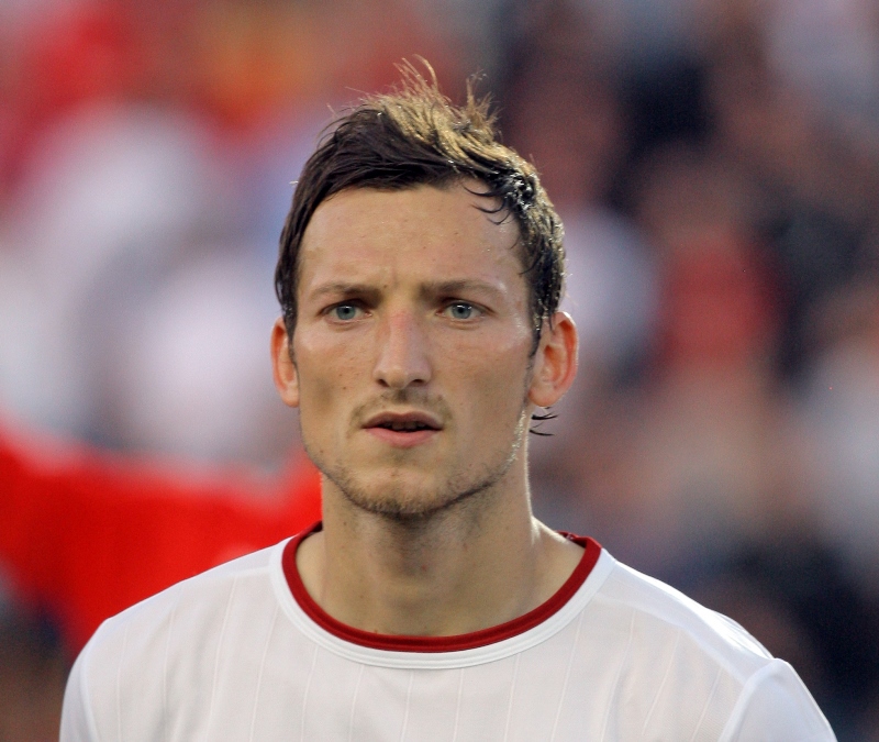 Zdravotní potíže fotbalisty Libora Kozáka neberou konce. Zdravotní potíže fotbalisty Libora Kozáka neberou konce.