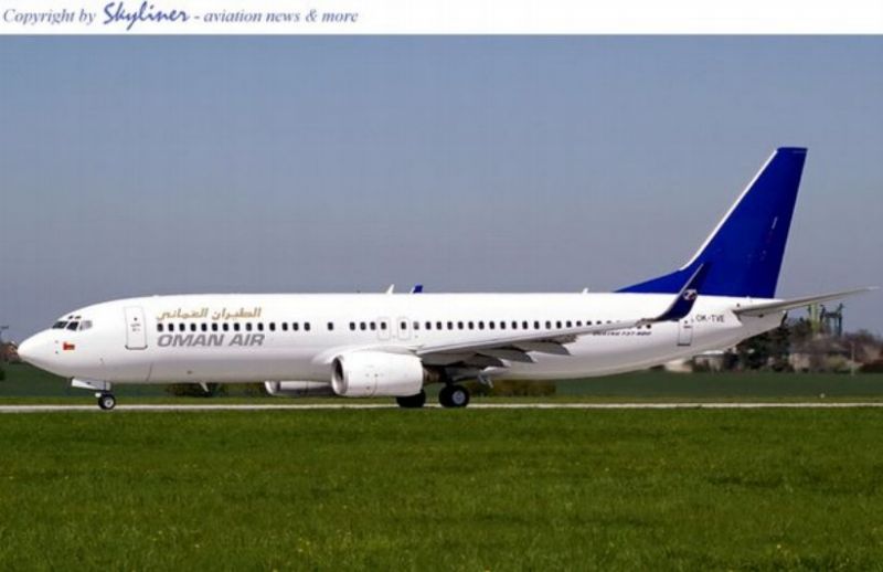 Letadlo Travel Service v barvách Oman Air.