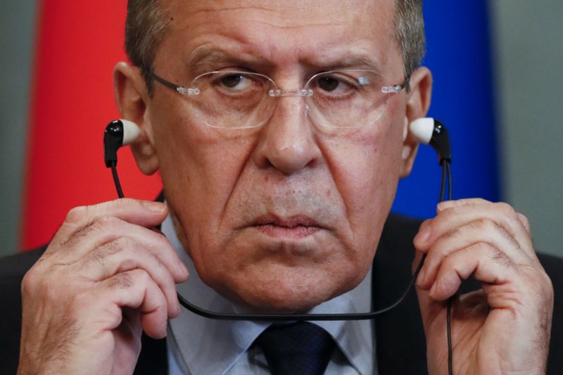 Ruský ministr zahraničí Sergej Lavrov. Ruský ministr zahraničí Sergej Lavrov.