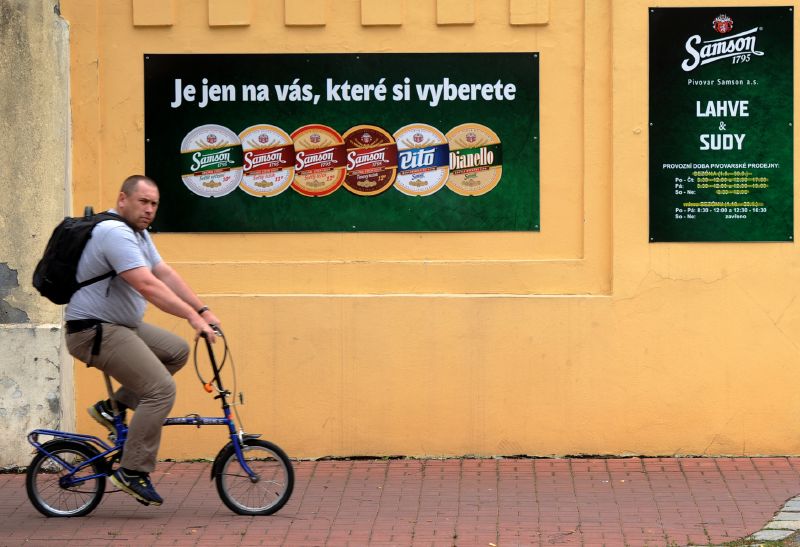 Cyklistika a alkohol (ilustrační foto). 