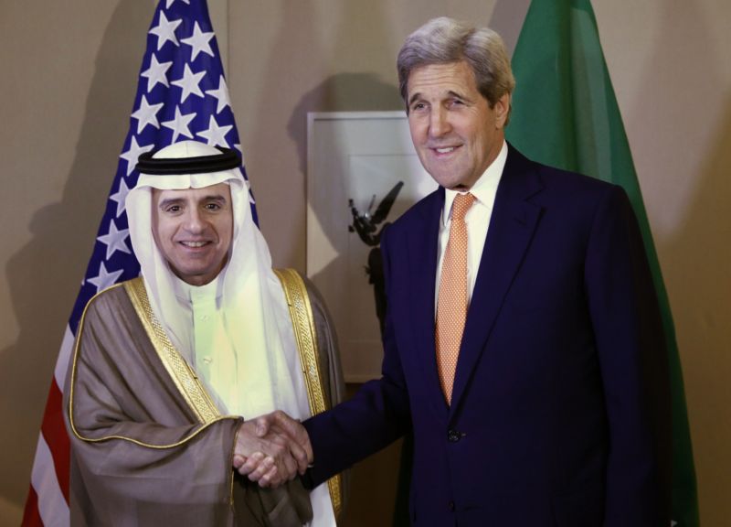 Americký ministr zahraničí John Kerry se sešel s ministrem zahraničí Saúdské Arábie Ádilem Džubajrem.
