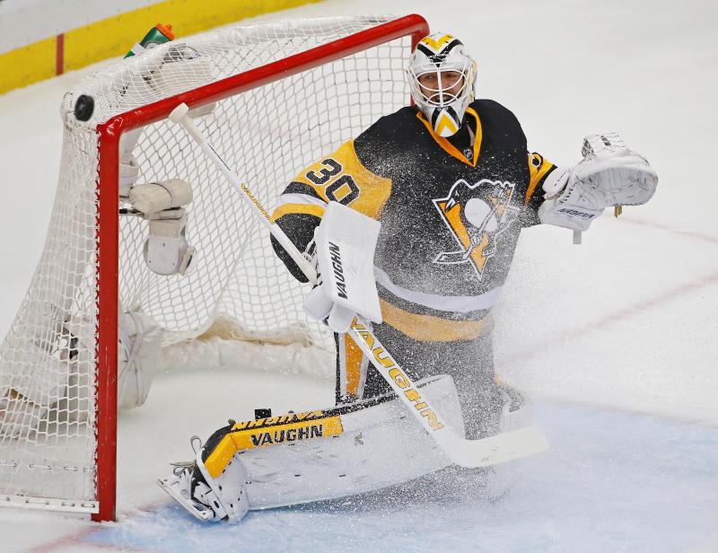 Hlavním strůjcem úspěchu Penguins byl nováček v brance Matt Murray, který zneškodnil 47 střel a vytvořil si tak nové osobní maximum své začínající kariéry.