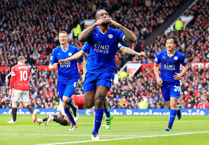 Mistři. Fotbalisté Leicesteru poprvé získali anglický titul.