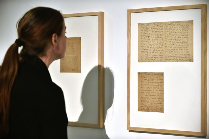 Krajská galerie výtvarného umění ve Zlíně zahájila výstavu kreseb a rukopisů s názvem Karel Hynek Mácha - Slunce jasná světů jiných.