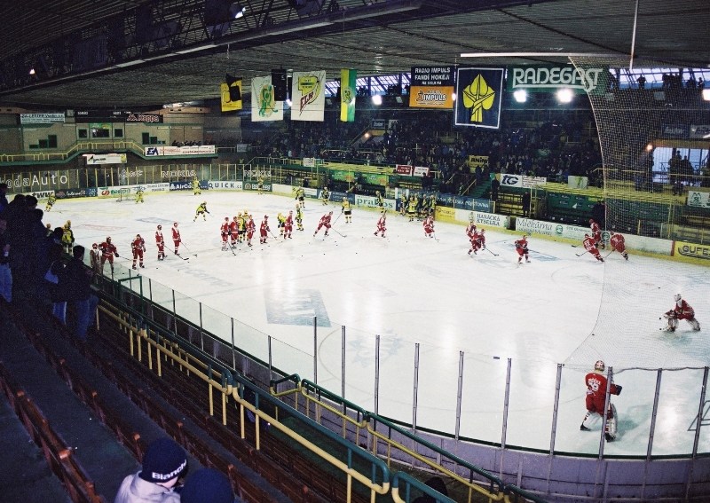 Vsetínský stadion Na Lapači. Vsetínský stadion Na Lapači.