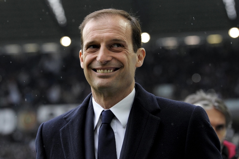 Massimiliano Allegri sice jako profesionální fotbalista velkou díru do světa neudělal, ovšem trenéřinu by mohl vyučovat. 