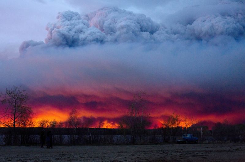 Rozsáhlý požár v kanadské provincii Alberta.
