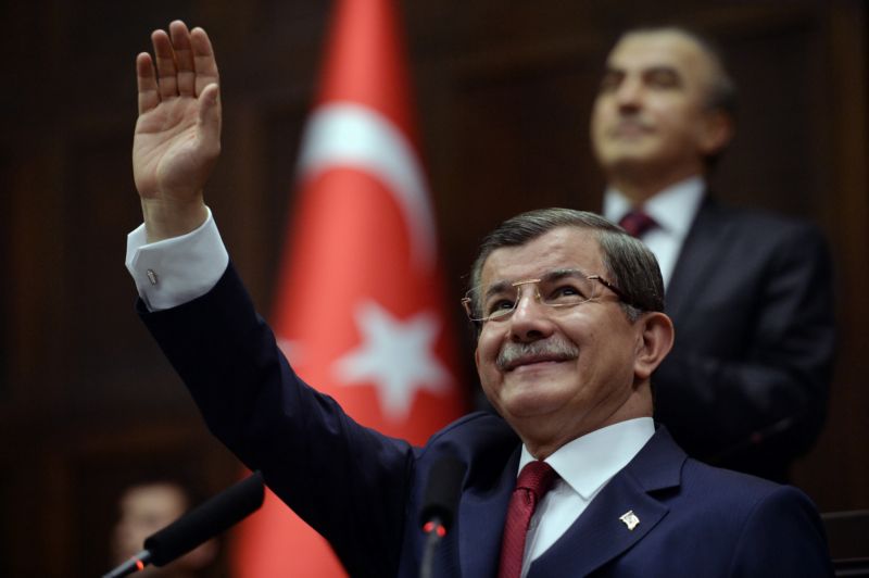 Turecký premiér Ahmet Davutoglu.