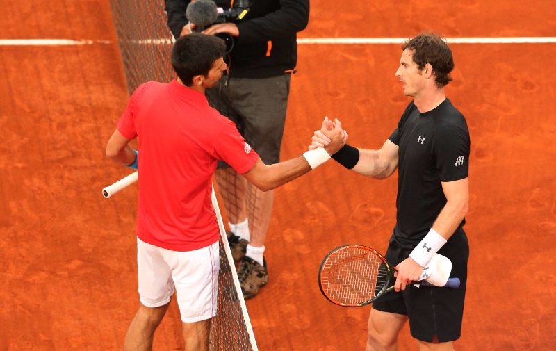 Srbský tenista Novak Djokovič porazil v madridském finále Skora Andyho Murrayho. 
