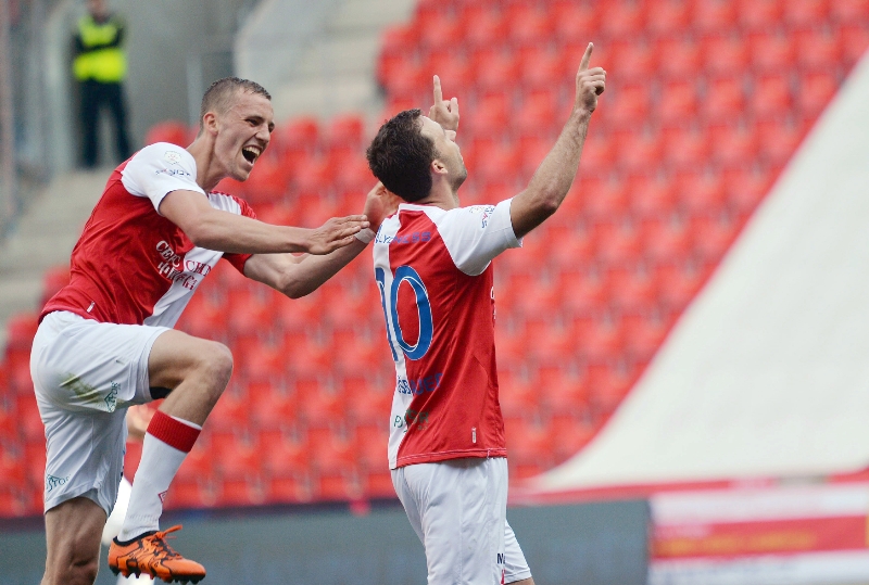 Josef Hušbauer se raduje z první vstřelené branky v dresu Slavie do sítě Slovácka.