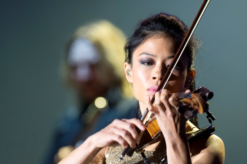 Vanessa Mae dorazila do Brna! Požaduje stálou teplotu v šatně a přivezla si psa.