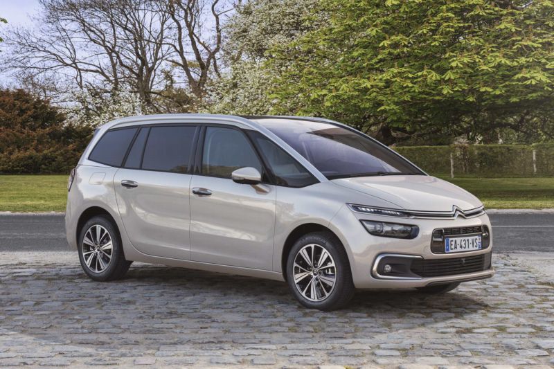 Modernizovaný model C4 Picasso má i nový vzhled přední části.