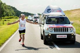 Martin Fuksa dokončuje charitativní závod v Bratislavě