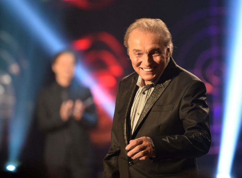 Karel Gott přislíbil účast na festivalu. Karel Gott přislíbil účast na festivalu.