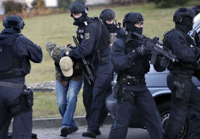 Cvičení německých policistů pro případ teroristického útoku.