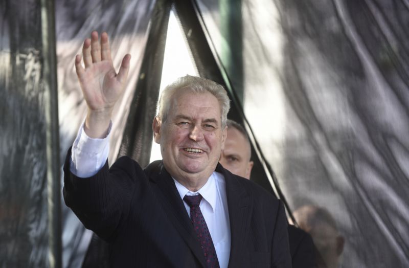 Politici vesměs odmítli nápad prezidenta Miloše Zemana.