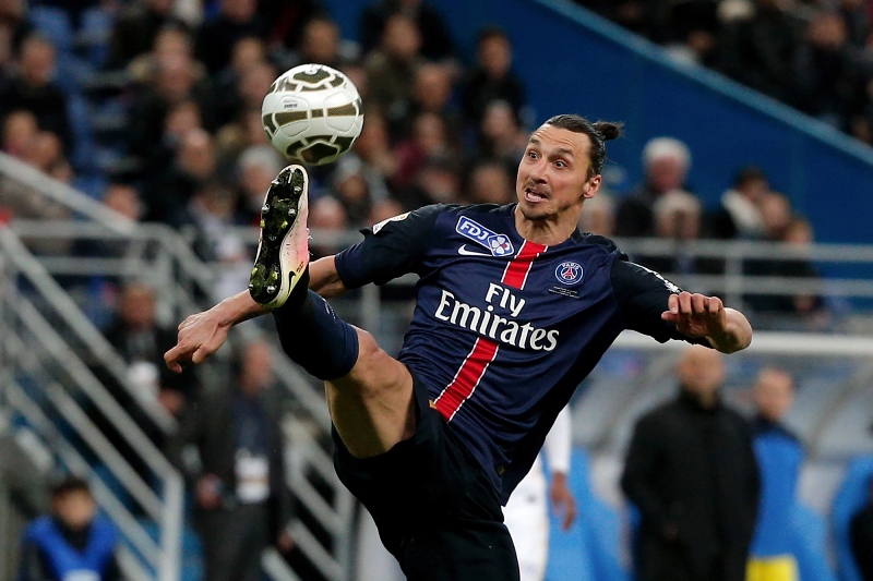 Hvězdný útočník Zlatan Ibrahimovic ukončil týdny spekulací a oznámil, že po sezoně odejde z Paris St. Germain.