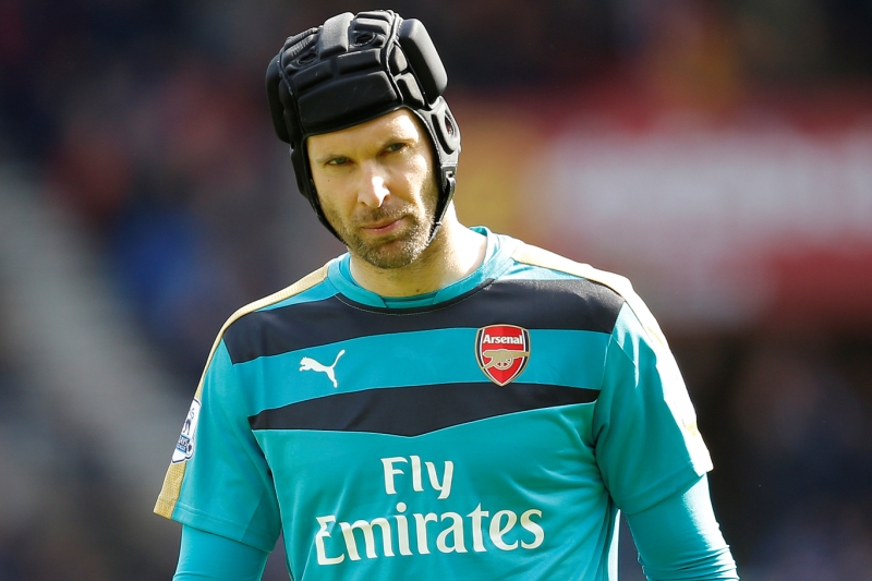 Únava a dlouhodobá zranění klíčových hráčů podle brankáře Petra Čecha připravily fotbalisty Arsenalu o naději na titul v anglické lize. Únava a dlouhodobá zranění klíčových hráčů podle brankáře Petra Čecha připravily fotbalisty Arsenalu o naději na titul v anglické lize.