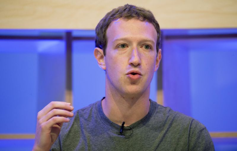 Zakladatel sociální sítě Facebook Mark Zuckerberg. Zakladatel sociální sítě Facebook Mark Zuckerberg.