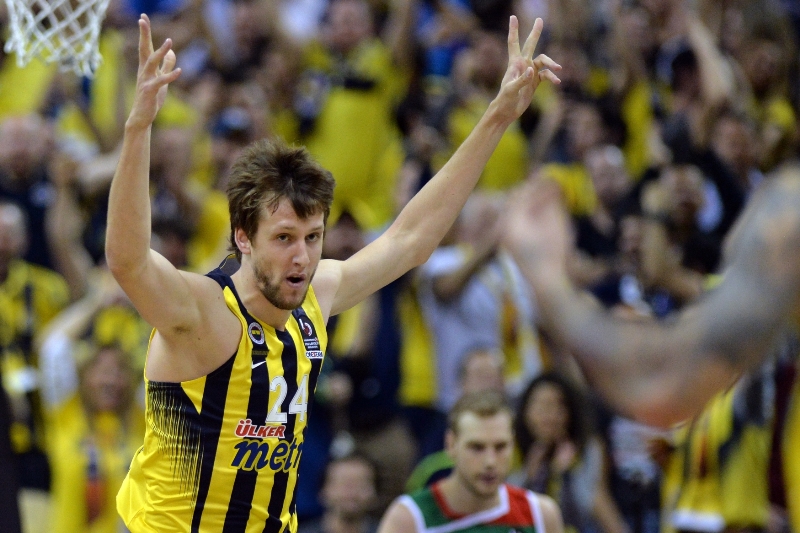Basketbalista Jiří Veselý.