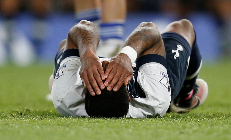 Tohle se nepovedlo. Fotbalisté Tottenhamu přepustili druhé místo v tabulce rivalům z Arsenalu. Tohle se nepovedlo. Fotbalisté Tottenhamu přepustili druhé místo v tabulce rivalům z Arsenalu.