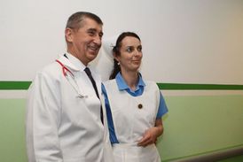 Andrej Babiš v karlovarské nemocnici.