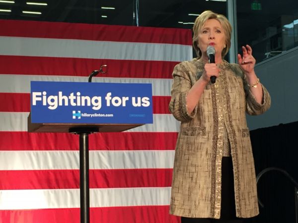 Bývalá ministryně zahraničí Hillary Clintonová.
