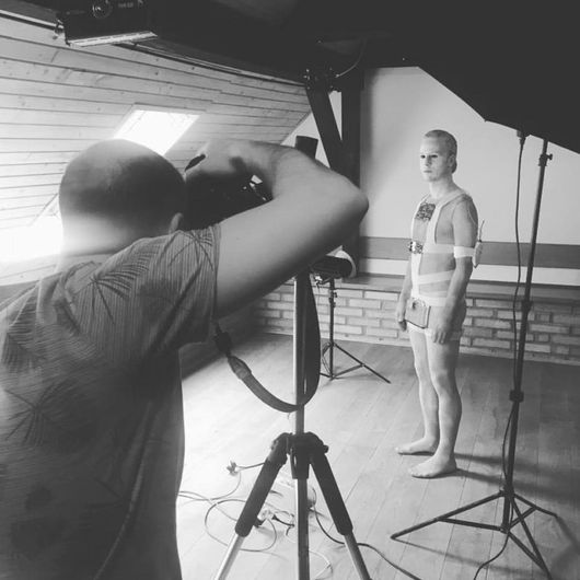 Focení titulní fotografie pro představení.