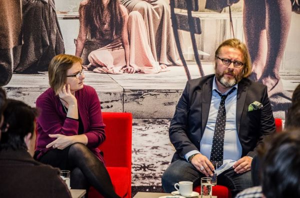 Tvůrce představení David Drábek spolu s dramaturgyní Markétou Bidlasovou.