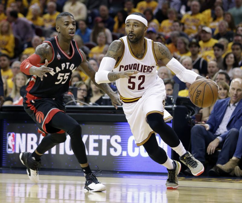 Momentka ze zápasu mezi Clevelandem a Torontem.