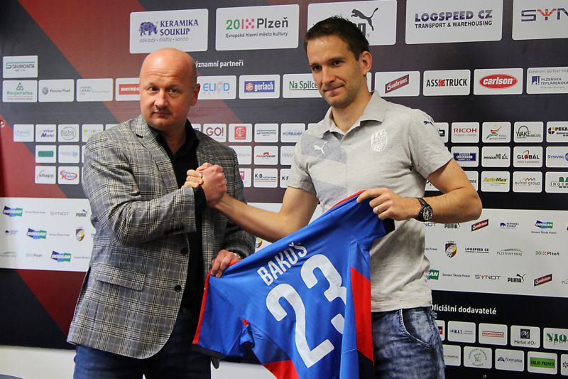Marek Bakoš a plzeňský sportovní ředitel Adolf Šádek. 