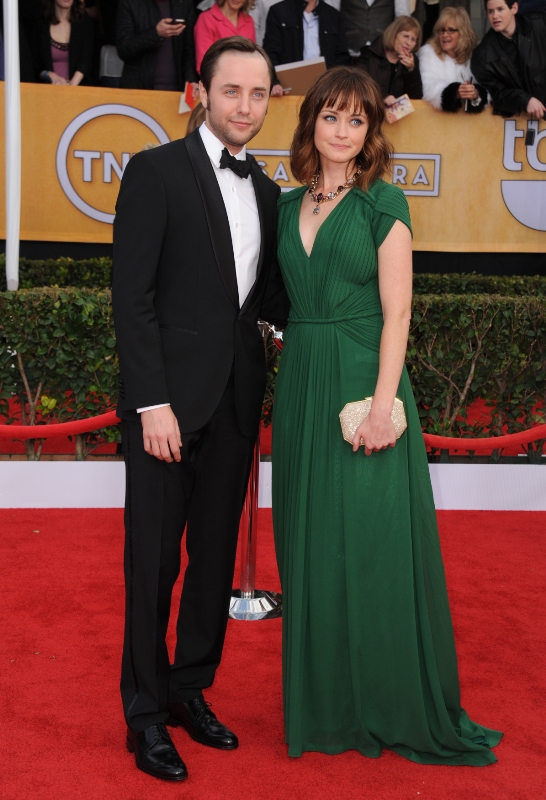 To jsou ale tajnůstkáři! Alexis Bledel s manželem jsou od loňského roku rodiči a prasklo to až teď.