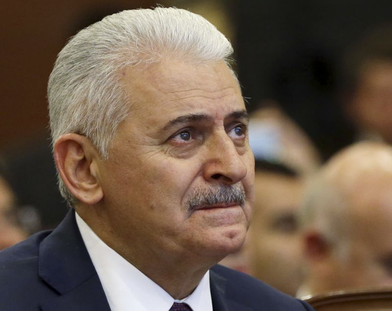 Novým předsedou AKP bude Binali Yildirim.