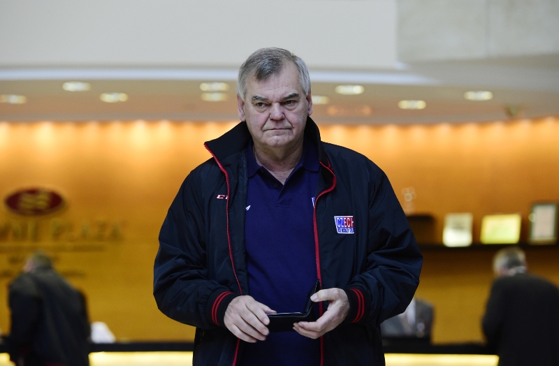 Hlavní kouč Vladimír Vůjtek, pro něhož šlo o poslední akci na střídačce v pozici trenéra, ale i sami hráči stále cítili velké zklamání z nevyužité příležitosti a zároveň vyhlíželi dny odpočinku.