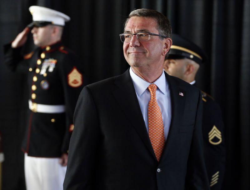 Americký ministr zahraničí Ash Carter.