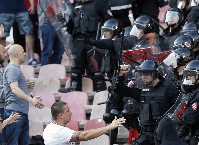 Násilí na tribuně (ilustrační foto).