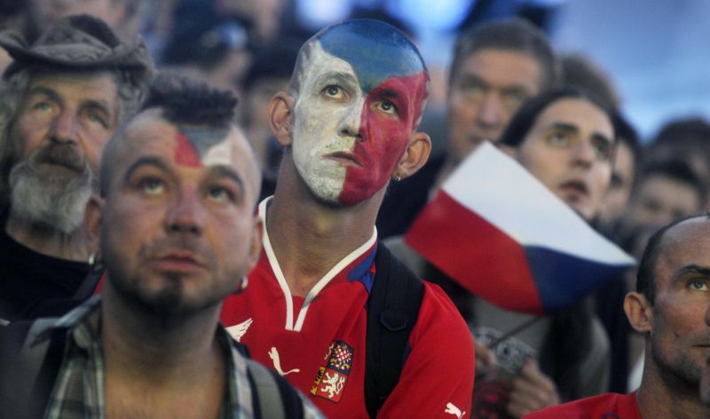 Čeští policisté pomohou francouzským kolegům při fotbalovém Euru.