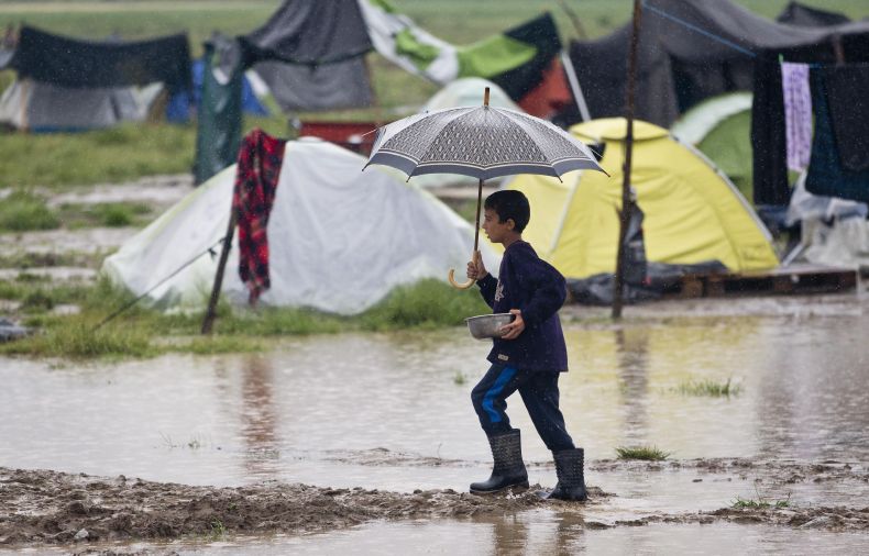 Momentka  z tábora Idomeni.
