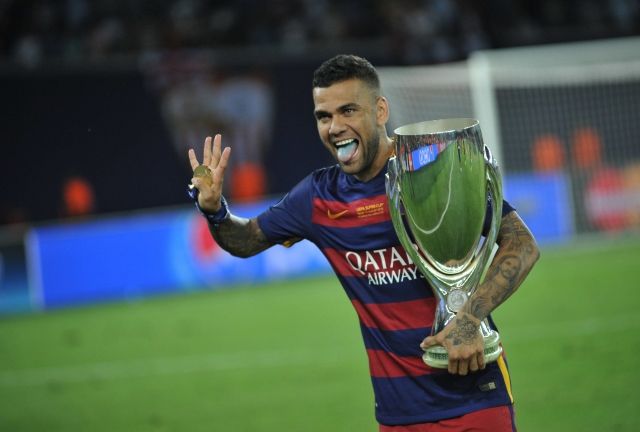 Dani Alves míří z Barcelony do Juventusu.