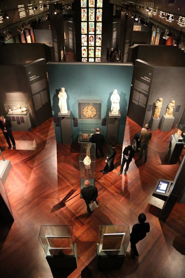 Výstava Císař Karel IV. 1316 - 2016 ve Valdštejnské jízdárně. Výstava Císař Karel IV. 1316 - 2016 ve Valdštejnské jízdárně.
