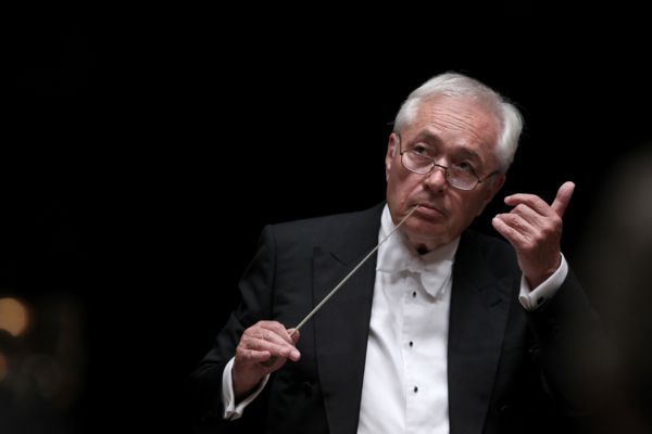 Dirigent Libor Pešek.