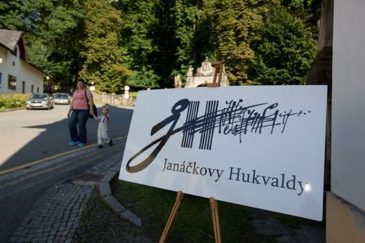 Festival se uskuteční od 25. června do 10. července na několika místech Hukvald.