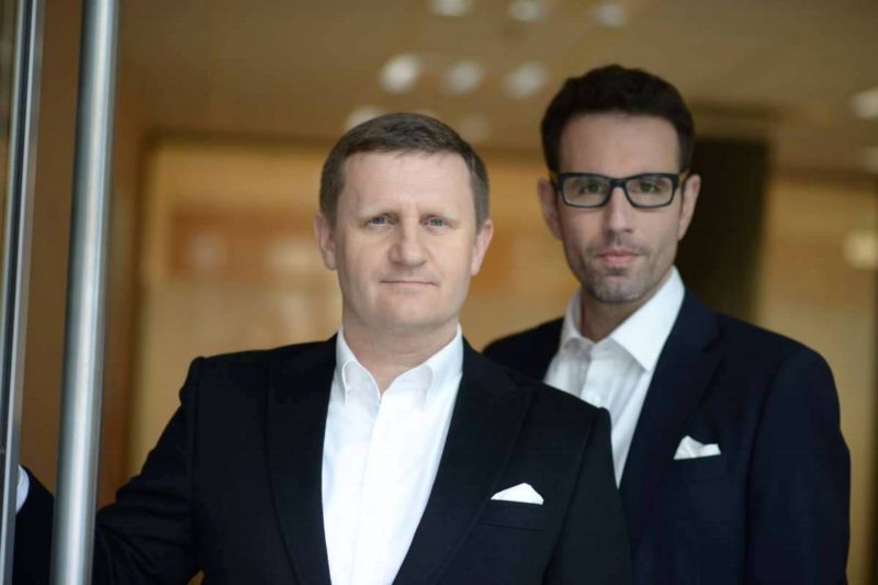 Ekonomičtí publicisté Miroslav Motejlek (vlevo) a Petr Skočdopole. Ekonomičtí publicisté Miroslav Motejlek (vlevo) a Petr Skočdopole.