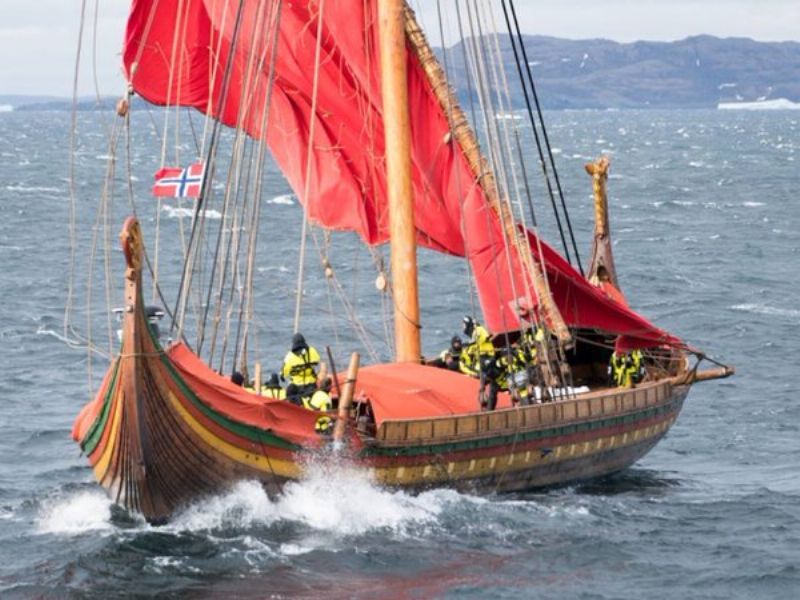 Norská replika vikinské lodi. Norská replika vikinské lodi.