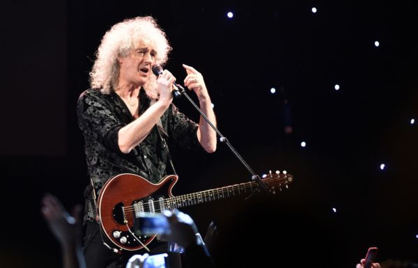 Kytarista Brian May z legendární britské hudební skupiny Queen. 