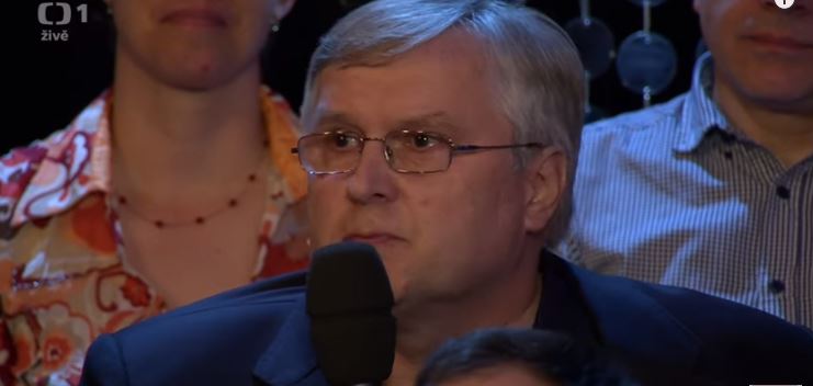 Igor Sládek v pořadu České televize.