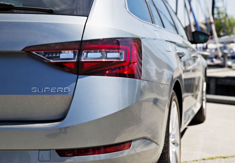 Škoda Superb (ilustrační foto). Škoda Superb (ilustrační foto).