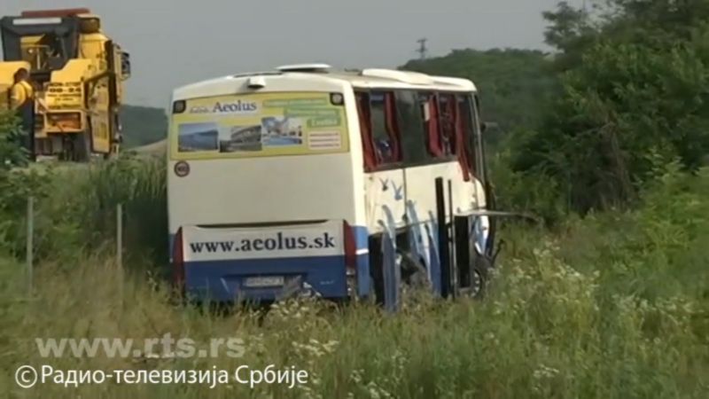 Havárie autobusu cestovní kancelář Aeolus v Srbsku.