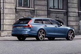 Také model V90 dostal sportovní ladění.