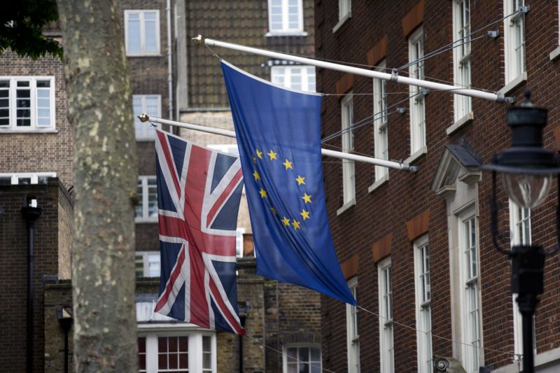 Britové budou ve čtvrtek hlasovat, jestli setrvají v EU nebo ne.